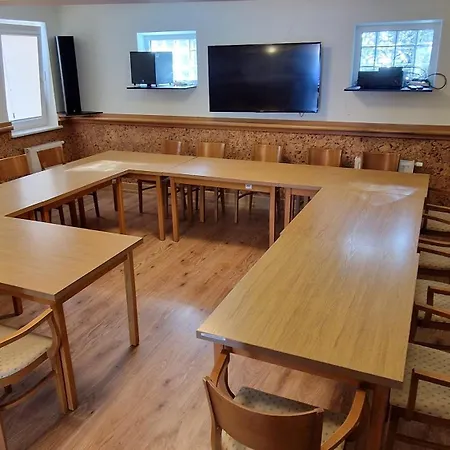 Goscinne Przy Sadzie Апартаменты *