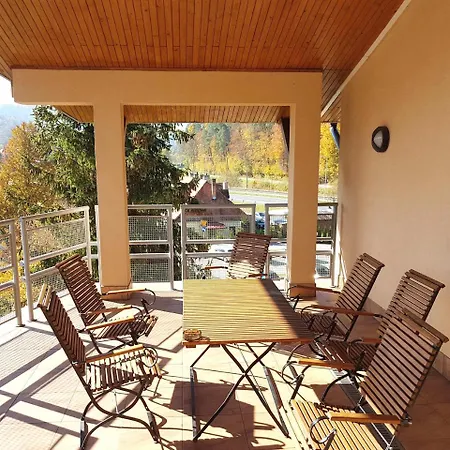 Goscinne Przy Sadzie Apartman Muszyna